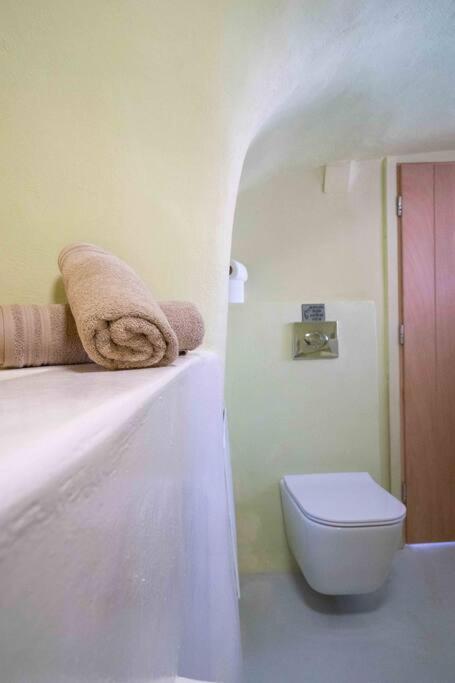 Villa Santorini Oasis- Cave House Fira  Exterior foto